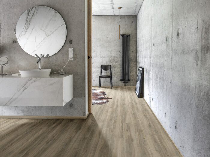 Kan een PVC vloer in een badkamer en toilet - Moduleo Roots Tropical Forest Classic Oak 24864 – Knulst Vloeren Amsterdam Utrecht Nunspeet